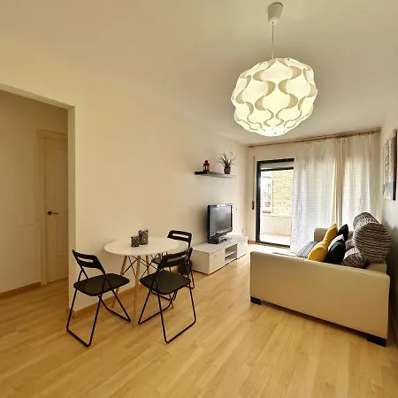 Domuum Holidays - Montcada Family Salou